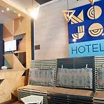 Mojo Hotel & Market
