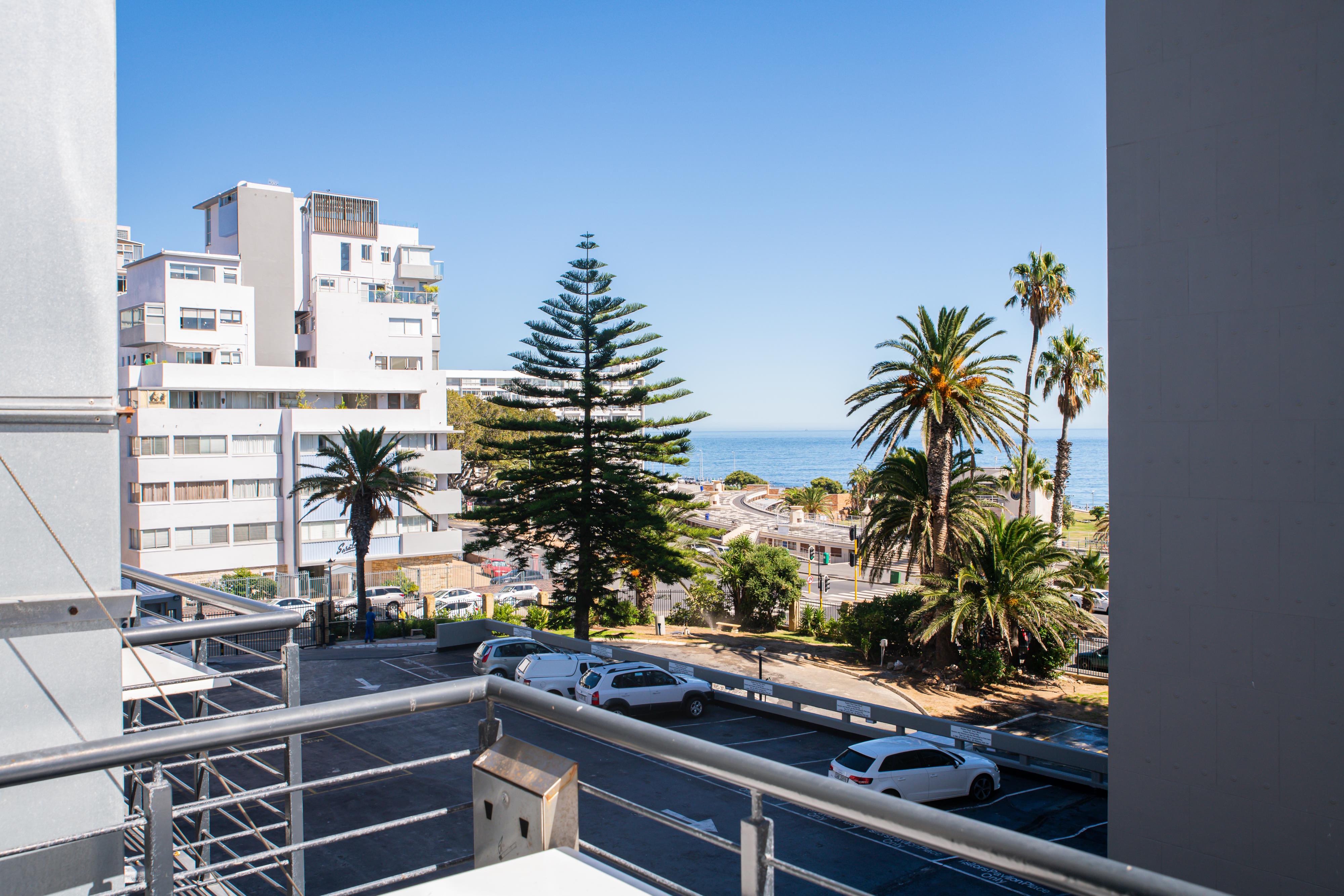 Mojo Hotel & Market 3*
