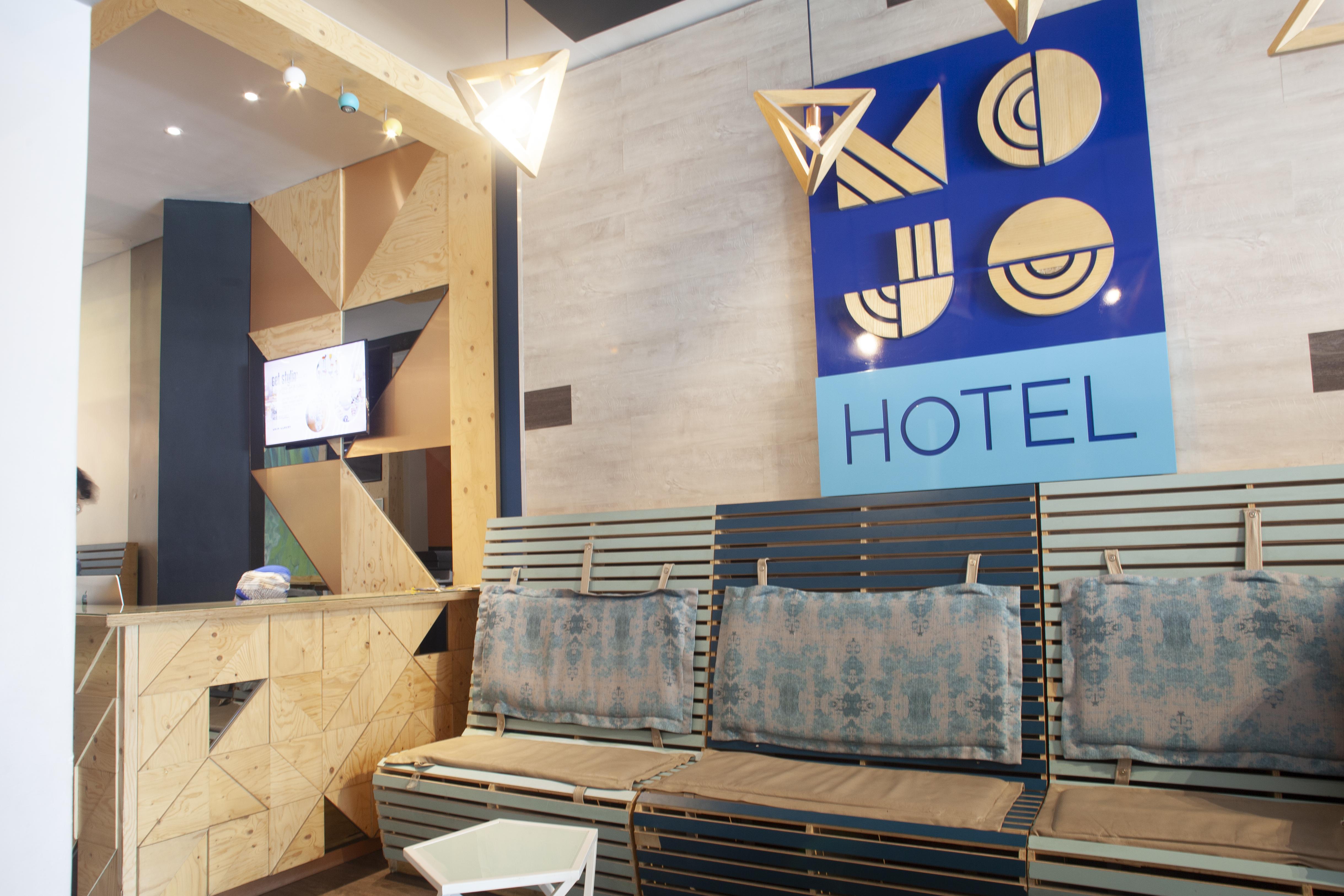 Mojo Hotel & Market
