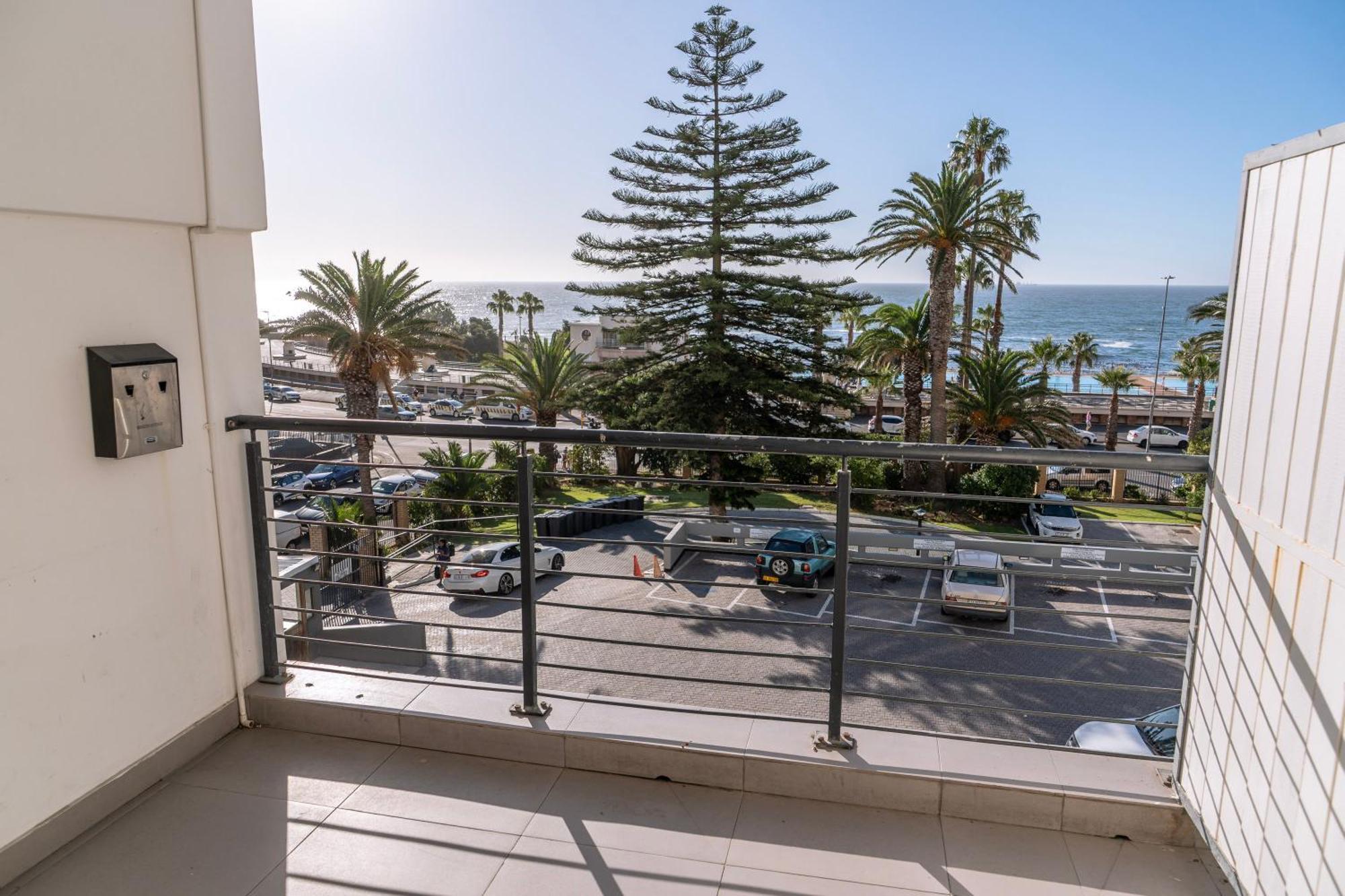 Mojo Hotel & Market 3*